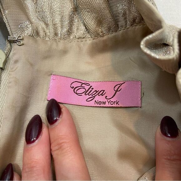 Eliza J Champagne Color Floral Brocade Ruffle Neckline Sleeveless Dress Medium - Picture 7 of 13